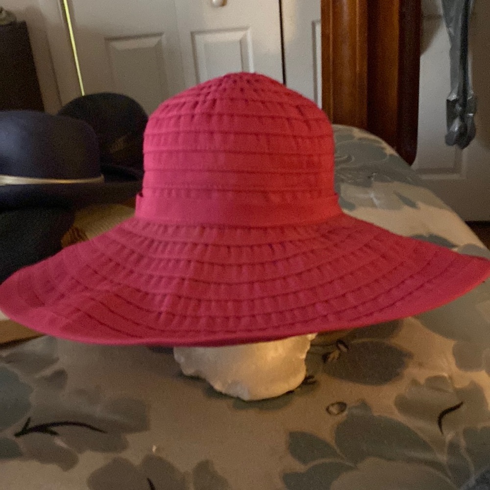 Woman’s hat color like mauve beautiful